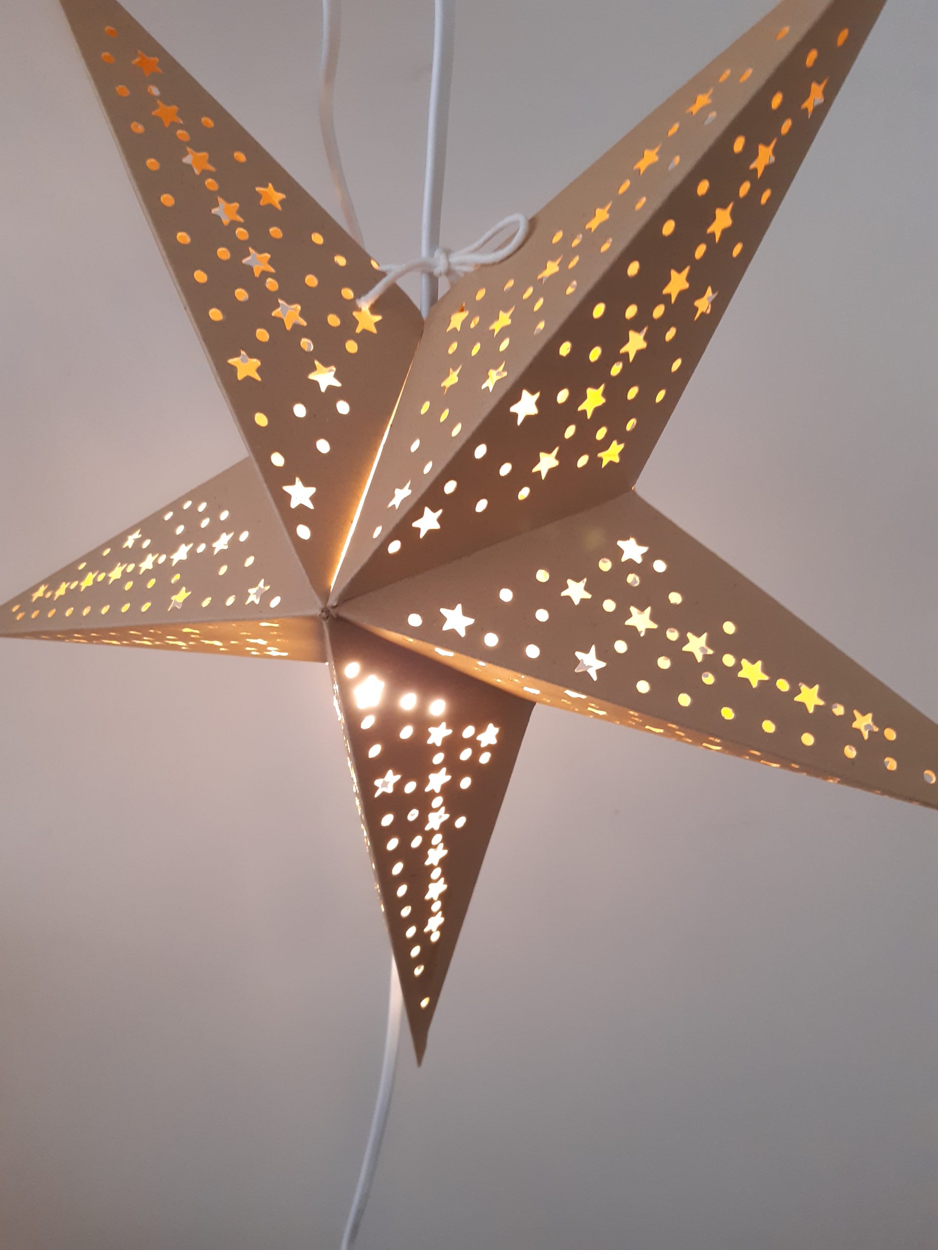 Versterker maag expositie Kerstster karton met gaatjes LED licht - Petit Depot